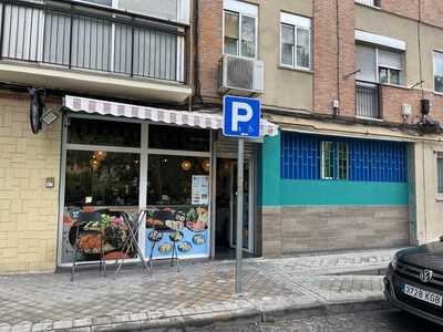 Fuku Rolls And Bowls