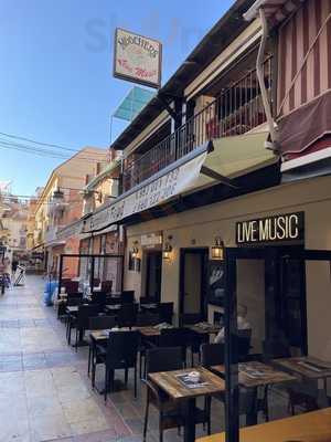 Moochers Fuengirola Bar And Grill