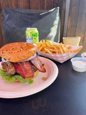 Rogue Burgers, Medford