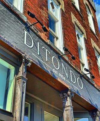 DiTondo, Buffalo