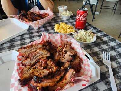 Luchi's Smokehouse, Stanton