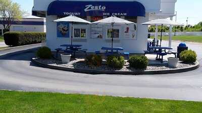 Zesto At Coldwater Crossing