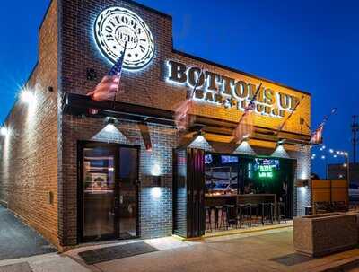 Bottoms Up Bar & Lounge, Schiller Park