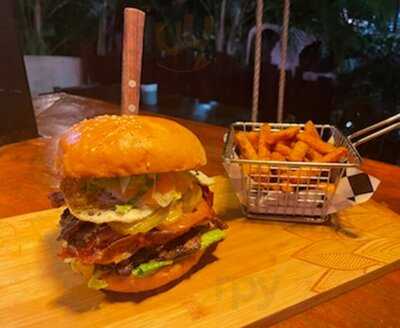 Big Bambu Burger And Taco Joint