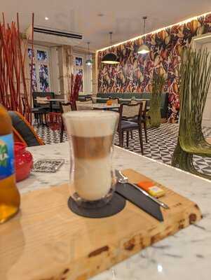 Vinte Vinte Café Flores