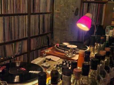 レコード酒場ビートルmomo, 京都市