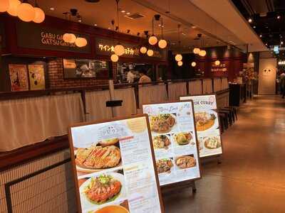 ワイン食堂旅する子ブタ渋谷ヒカリエ店