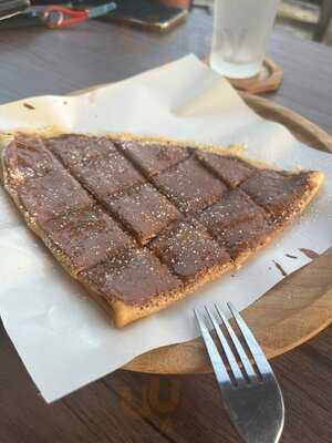 The Crepe' House