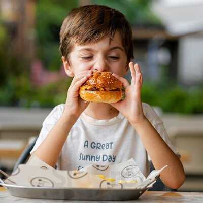 Shakespeare Coffee & Bistro Fourest Büyük Çaltıcak