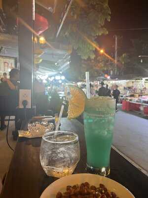 Pho Hoi Pub & Restaurant