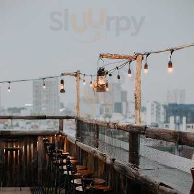 Ráng Chiều Rooftop