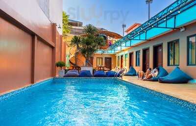 The One Rooftop Pool & Bar