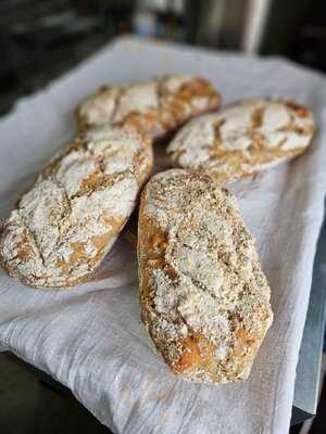 Marble Hill Cakes, Jackson