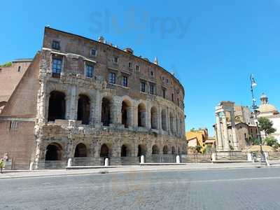 Del teatro, Giuliano di Roma