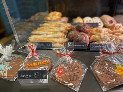 Kalorienreich - Café Bäckerei Konditorei