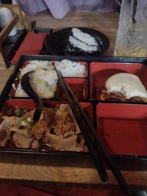 Bento Japanese Streetfood & Izakaya