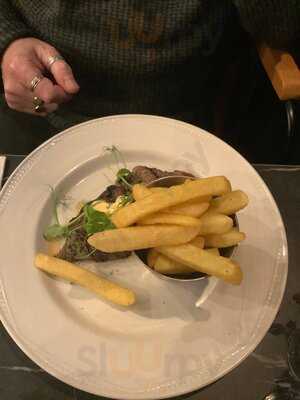 Prive Bar Restaurant