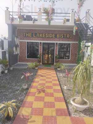 The Lakeside Bistro