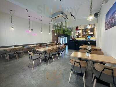Chillax Central by Xiangwei Cuisine