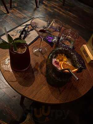 Anonimo Bar Boutique