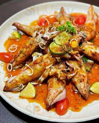 Saigon Grill Thi Sách