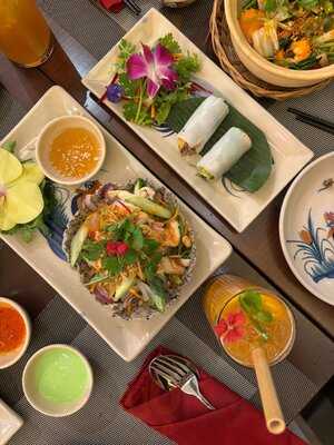 Pandan Leaf Saigon Restaurant & Rooftop Bar