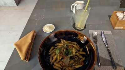 Tartine Saïgon, Bà Huyện Thanh Quan, Q3