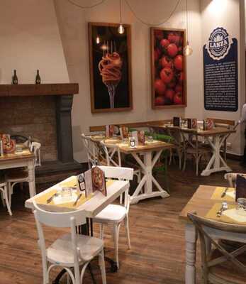 Lanza Artigiani del gusto  ristorante pizzeria birrificio, Marcianise