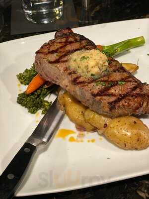Makawao Public House