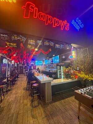 Flappy's Wings And Bar